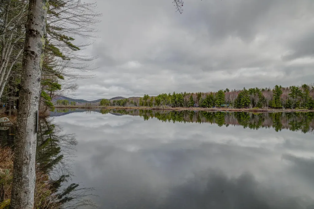 101 Point Lane Norway ME 04268