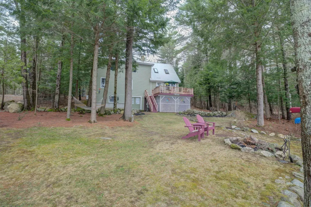 101 Point Lane Norway ME 04268