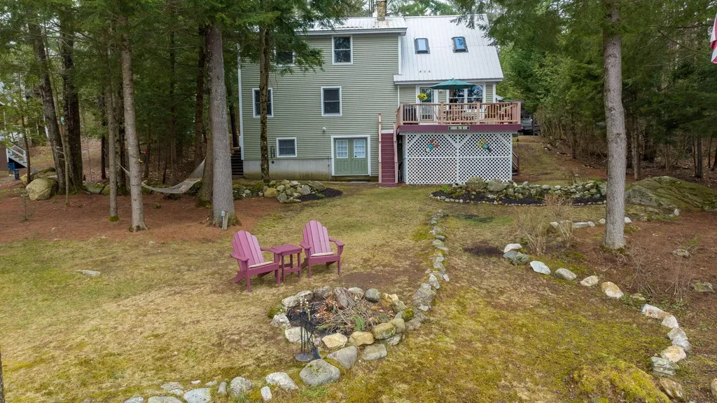 101 Point Lane Norway ME 04268