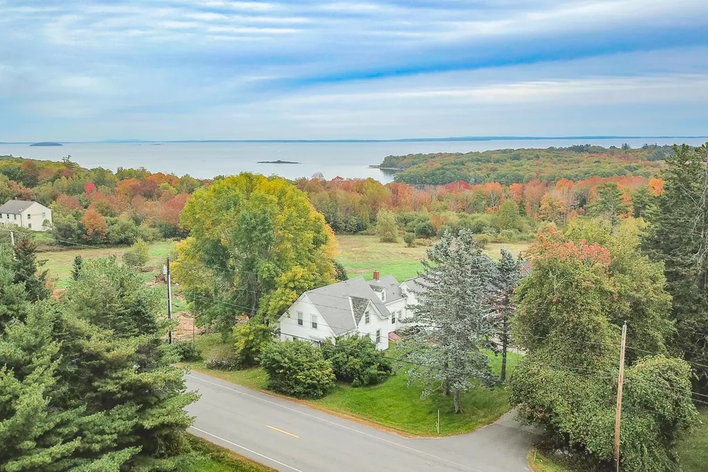 162 Old County Road Rockport ME 04856