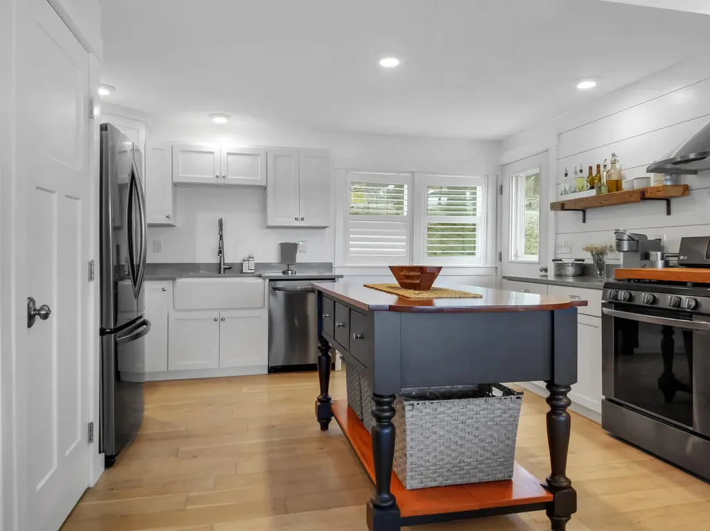 668 Memorial Drive Winthrop ME 04364