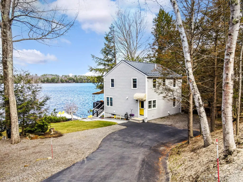 668 Memorial Drive Winthrop ME 04364