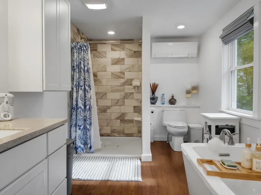 668 Memorial Drive Winthrop ME 04364