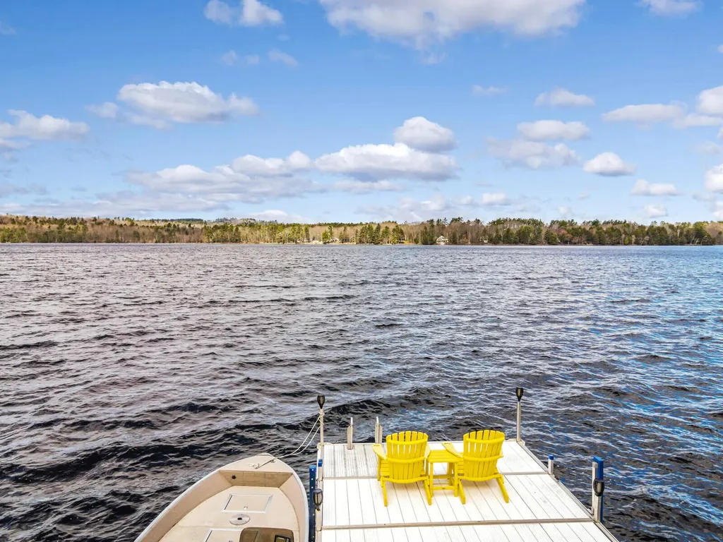 668 Memorial Drive Winthrop ME 04364
