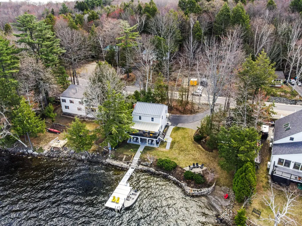 668 Memorial Drive Winthrop ME 04364