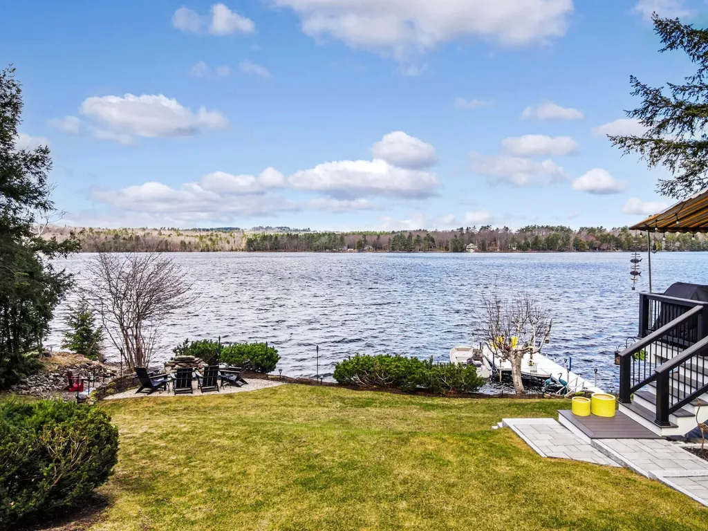 668 Memorial Drive Winthrop ME 04364