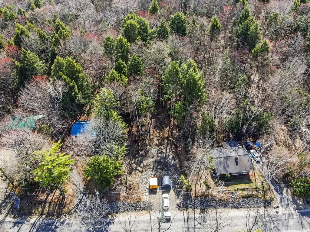 668 Memorial Drive Winthrop ME 04364