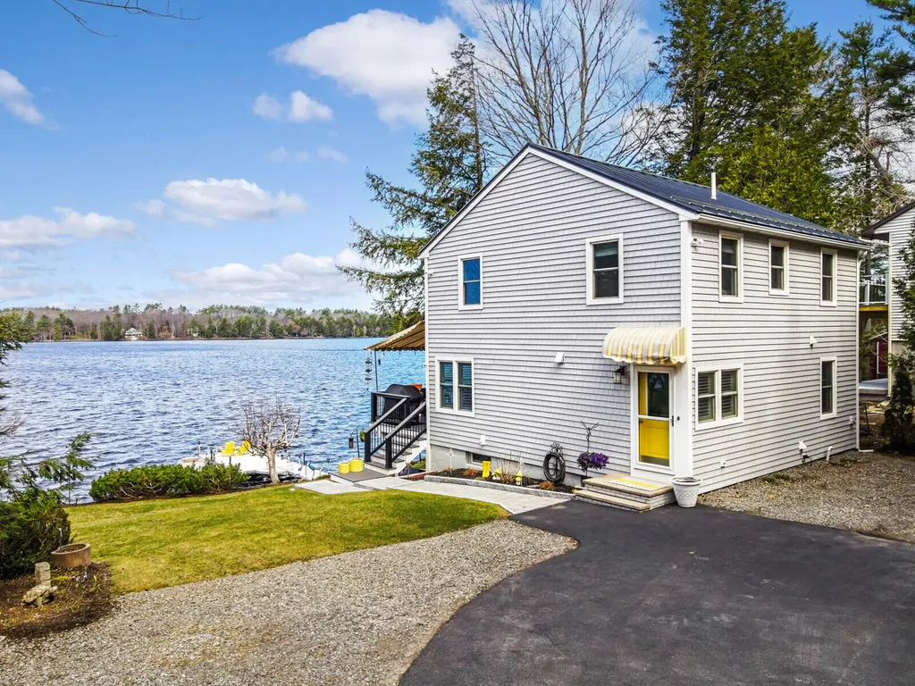 668 Memorial Drive Winthrop ME 04364