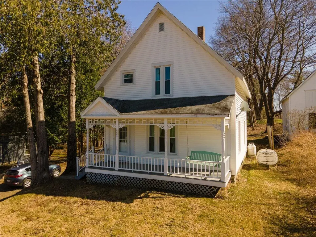 75 Main Street Warren ME 04864