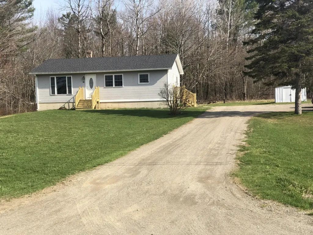 36 Cove Road Winterport ME 04496