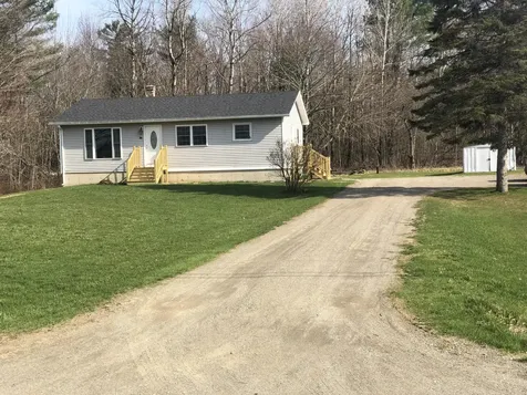 36 Cove Road Winterport ME 04496
