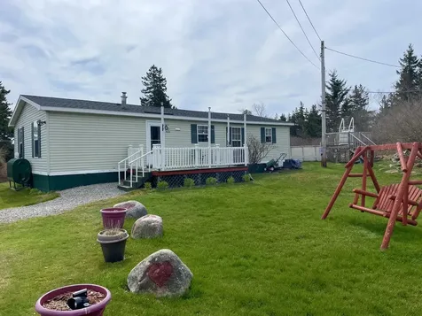 61 York Road Vinalhaven ME 04863