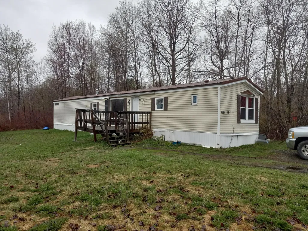 53 Canaan Road Hartland ME 04943