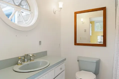 835 Seashore Avenue Portland ME 04108