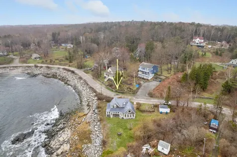 835 Seashore Avenue Portland ME 04108