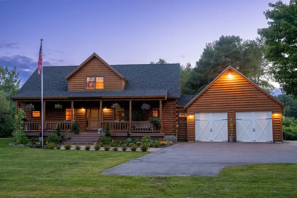 44 Bartlett Road Kittery ME 03905