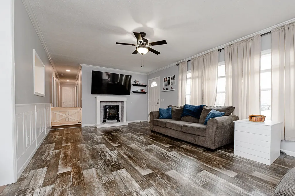 1565 Hill Road Canaan ME 04924