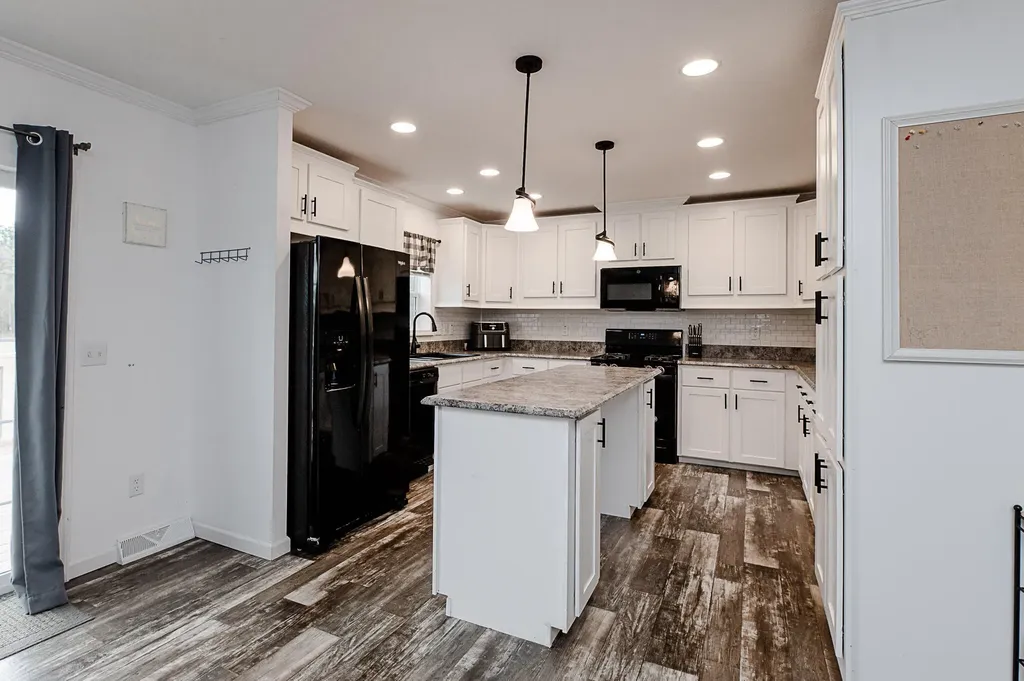 1565 Hill Road Canaan ME 04924