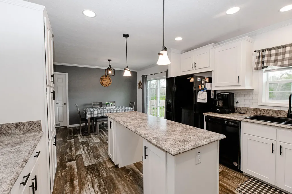 1565 Hill Road Canaan ME 04924