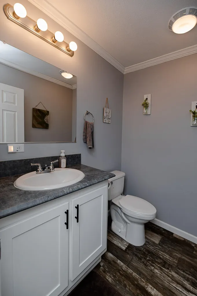 1565 Hill Road Canaan ME 04924