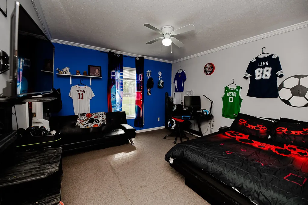 1565 Hill Road Canaan ME 04924