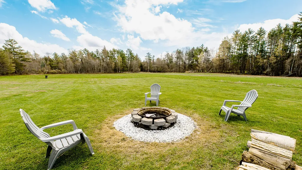 1565 Hill Road Canaan ME 04924