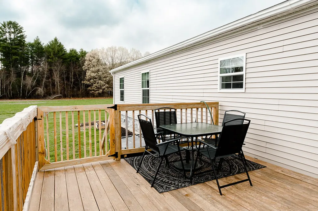 1565 Hill Road Canaan ME 04924