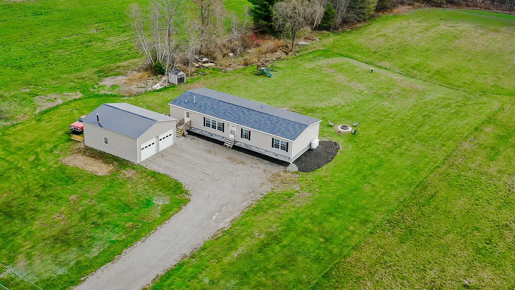 1565 Hill Road Canaan ME 04924