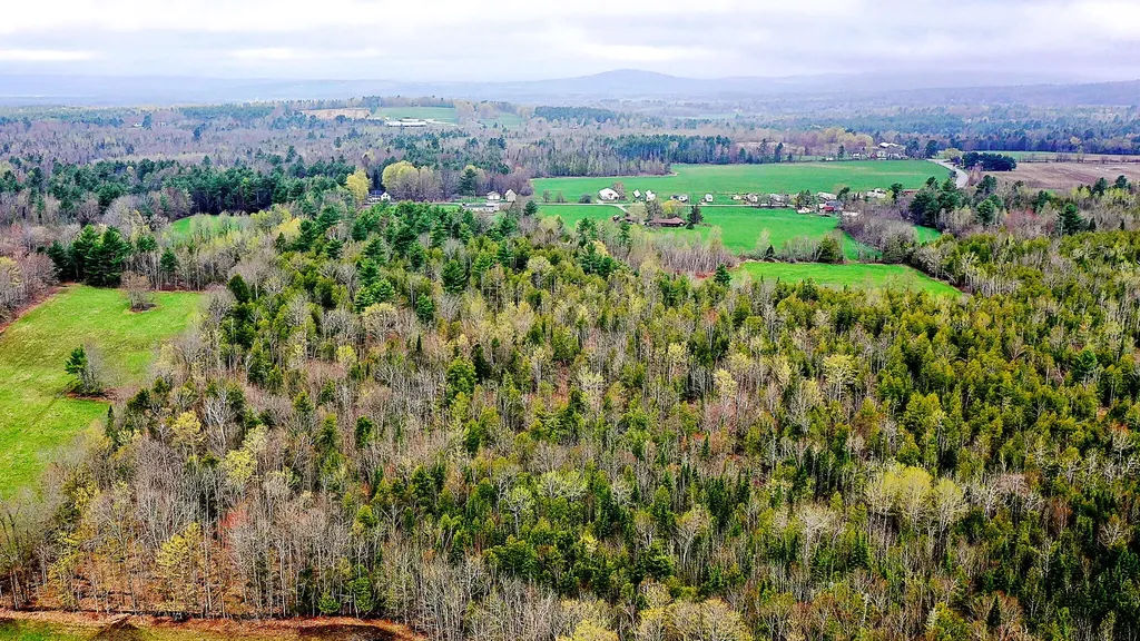 1565 Hill Road Canaan ME 04924