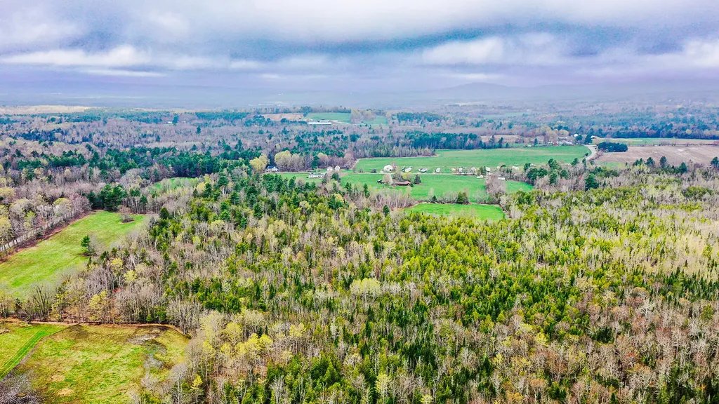 1565 Hill Road Canaan ME 04924