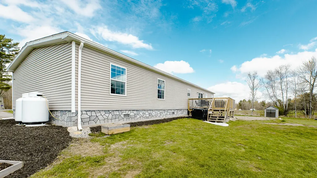 1565 Hill Road Canaan ME 04924