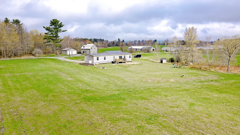 1565 Hill Road Canaan ME 04924
