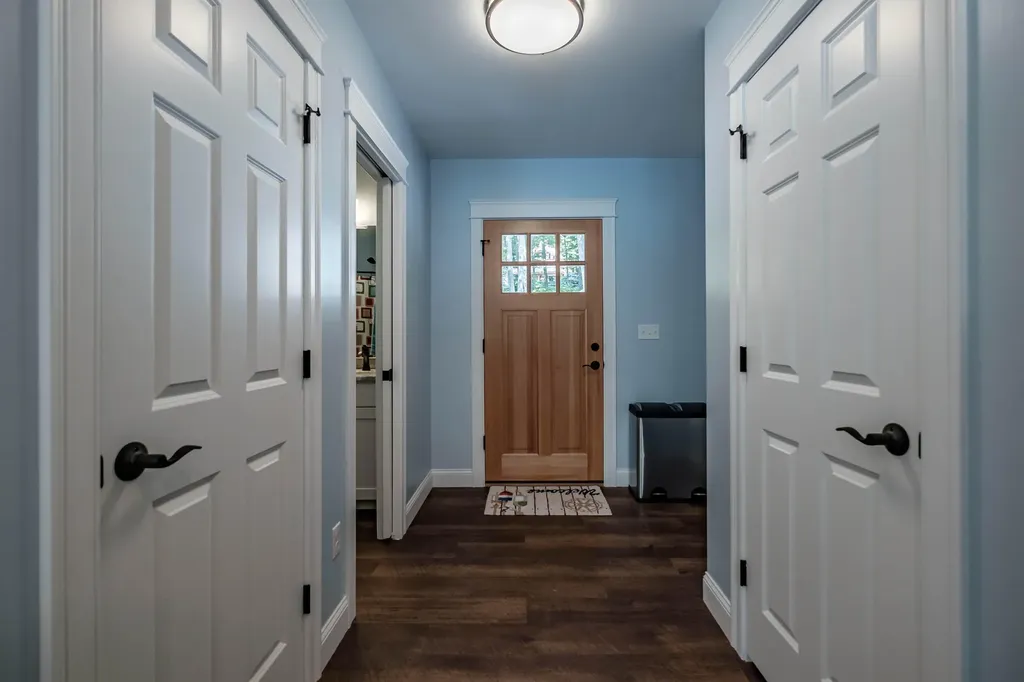 19 Ashley Way Raymond ME 04071