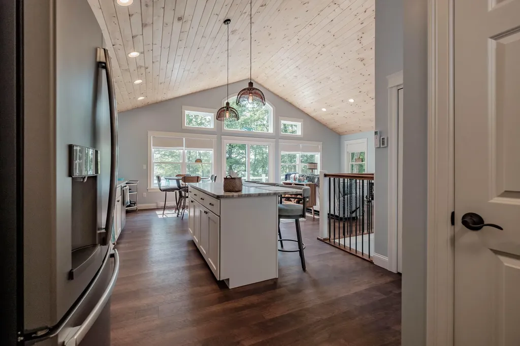 19 Ashley Way Raymond ME 04071