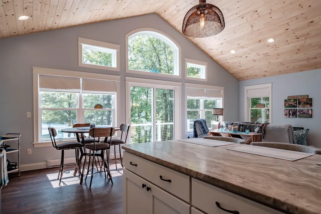 19 Ashley Way Raymond ME 04071