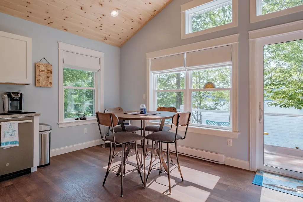 19 Ashley Way Raymond ME 04071