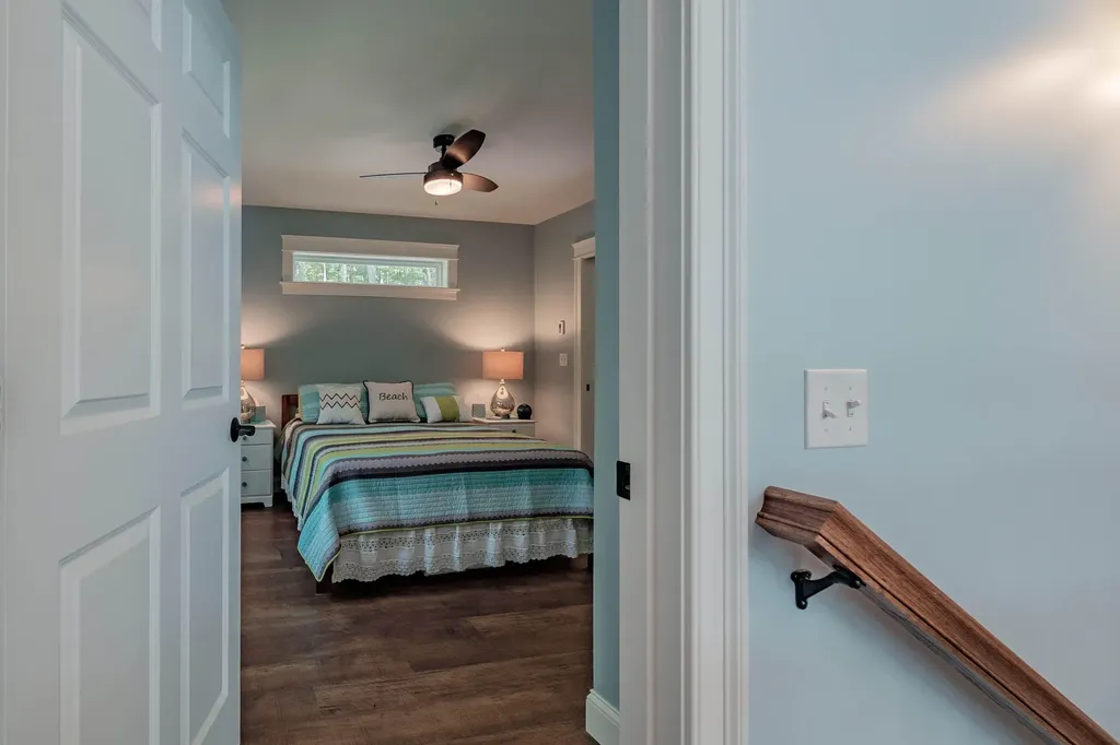 19 Ashley Way Raymond ME 04071