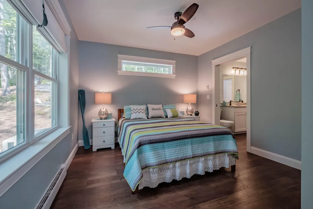19 Ashley Way Raymond ME 04071