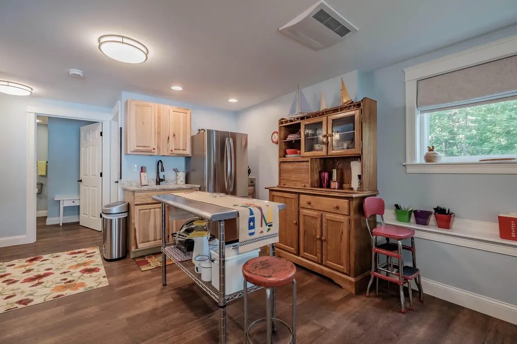 19 Ashley Way Raymond ME 04071