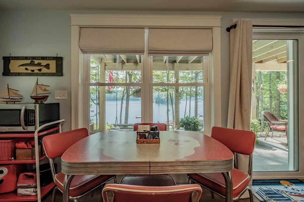 19 Ashley Way Raymond ME 04071