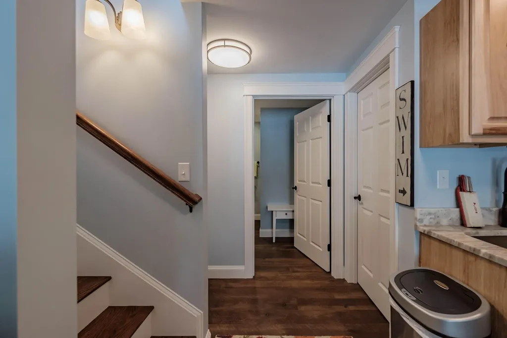 19 Ashley Way Raymond ME 04071