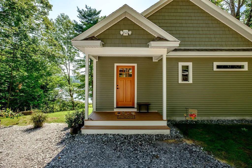 19 Ashley Way Raymond ME 04071