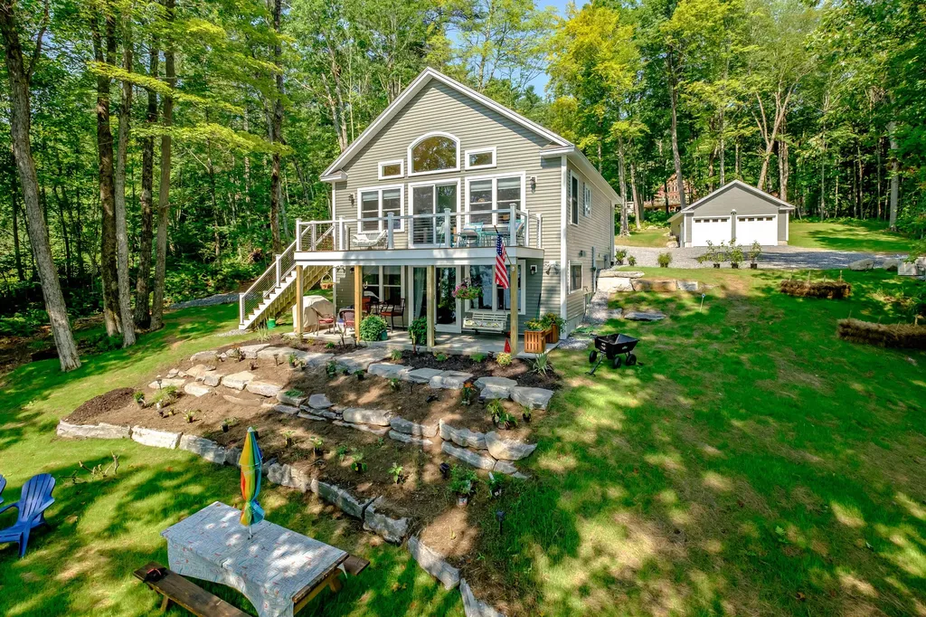 19 Ashley Way Raymond ME 04071