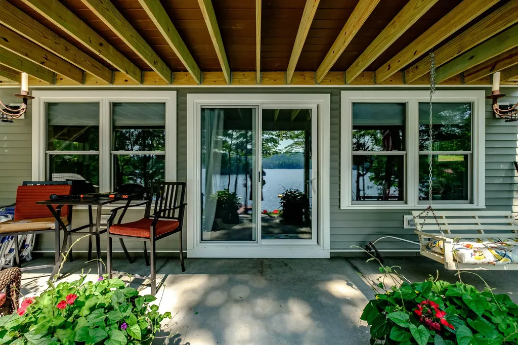 19 Ashley Way Raymond ME 04071