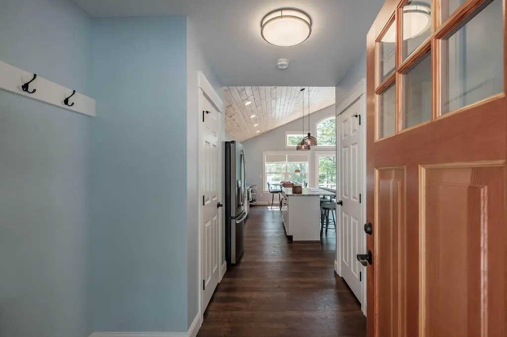 19 Ashley Way Raymond ME 04071