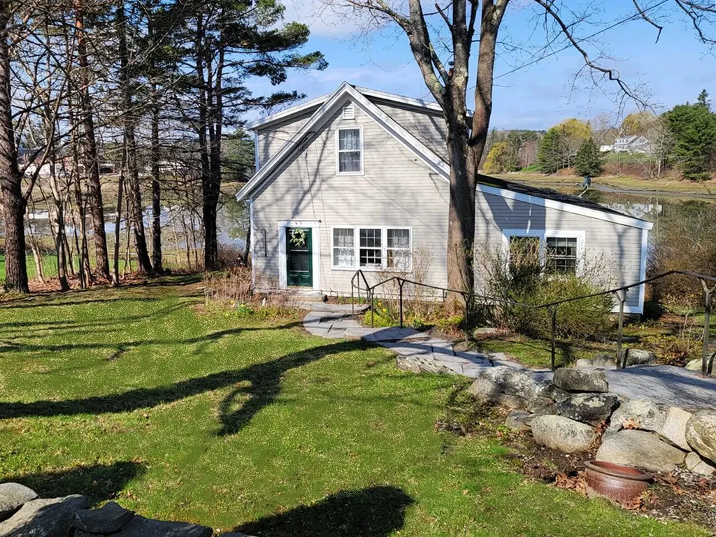 65 Bristol Road Damariscotta ME 04543