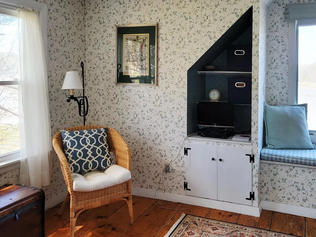 65 Bristol Road Damariscotta ME 04543