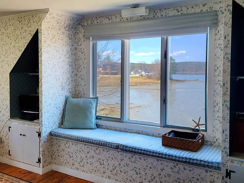 65 Bristol Road Damariscotta ME 04543
