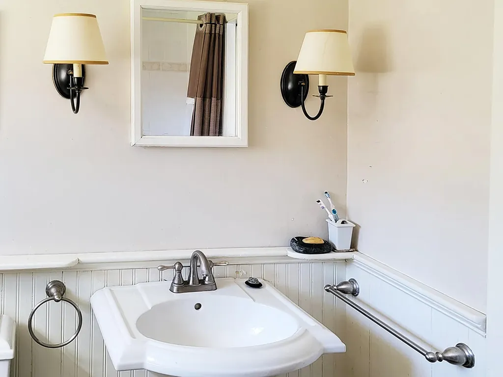 65 Bristol Road Damariscotta ME 04543