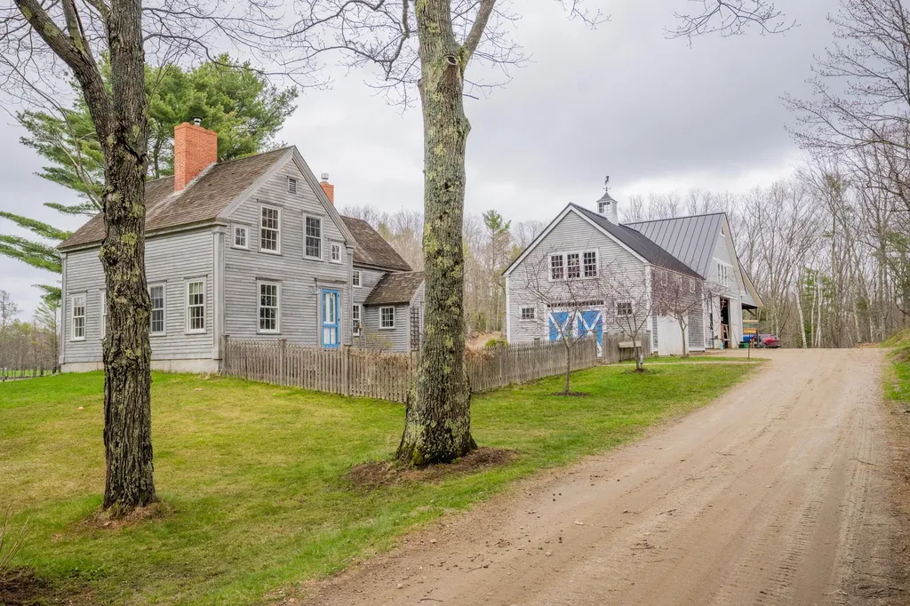 647 River Road Woolwich ME 04579